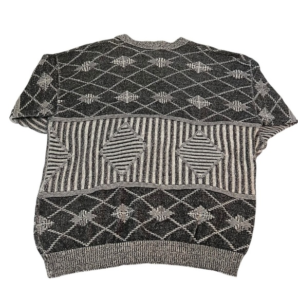Vintage Men’s Black & Gray Geometric Knit Cardigan Sweater USA Made - Picture 4 of 5